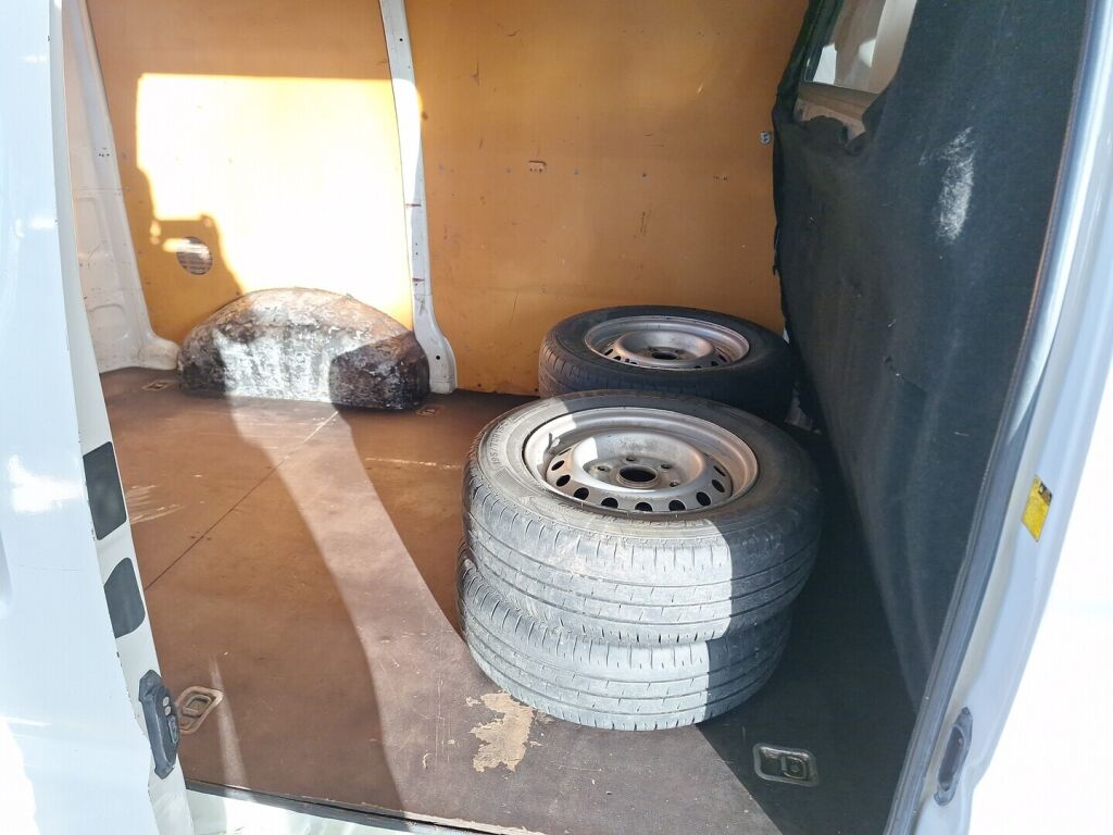 Toyota Hiace 2006 Valkoinen