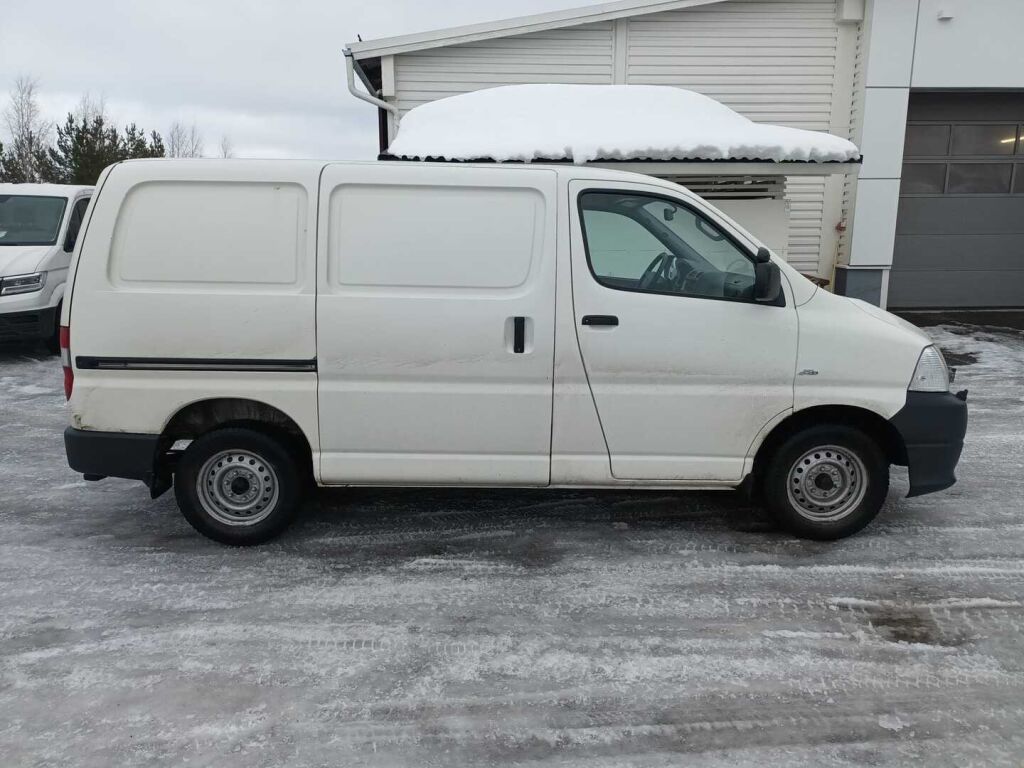 Toyota Hiace 2006 Valkoinen