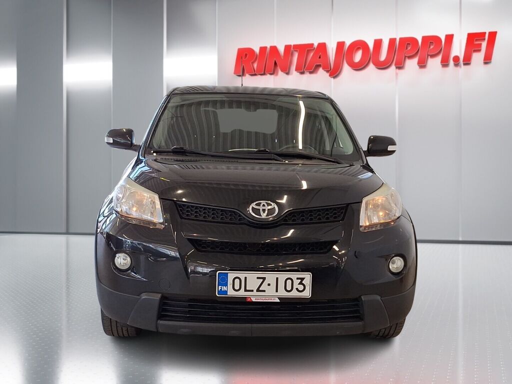Toyota Urban Cruiser 2010 Musta