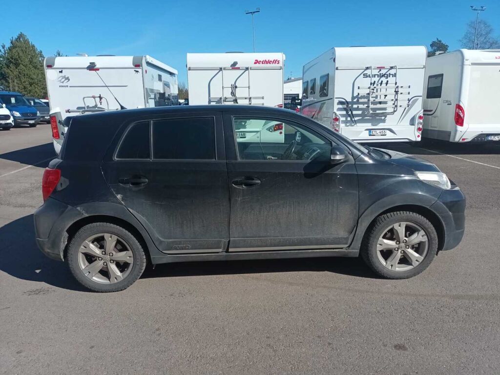 Toyota Urban Cruiser 2010 Musta