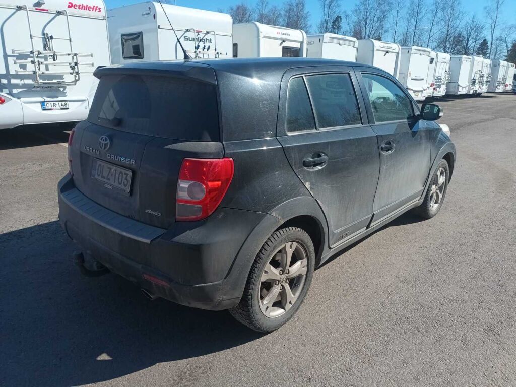 Toyota Urban Cruiser 2010 Musta