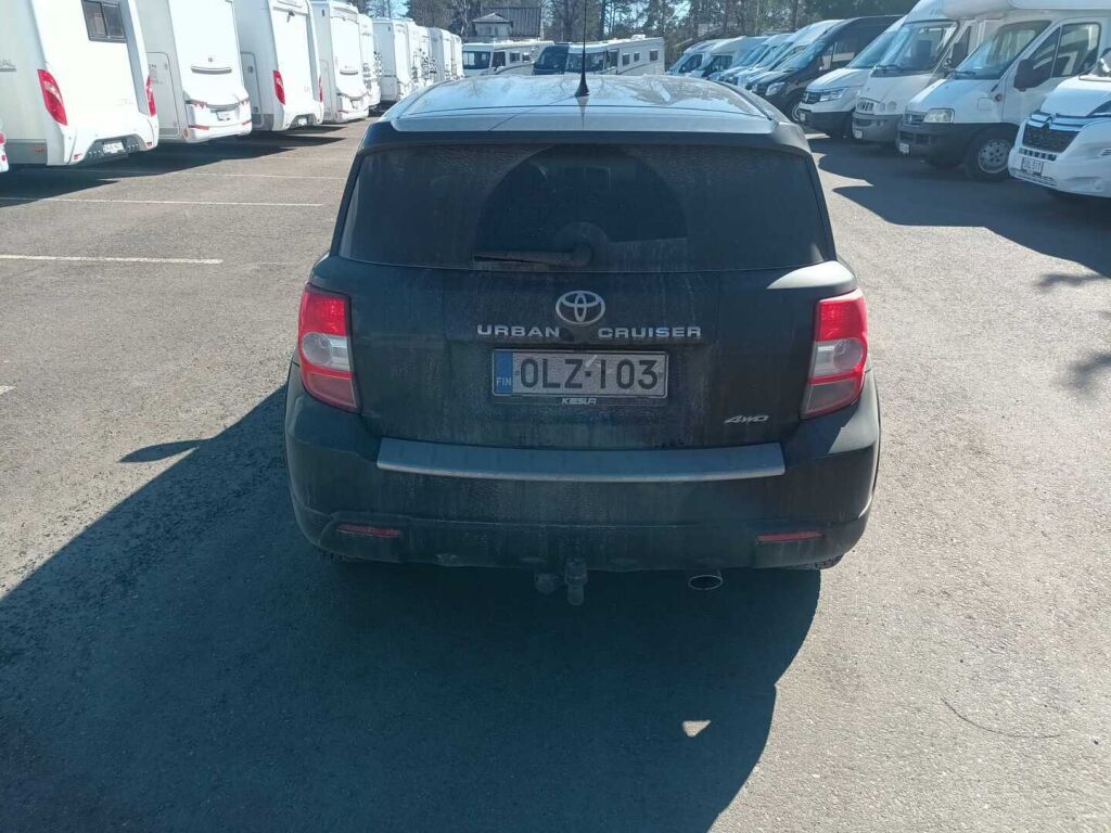 Toyota Urban Cruiser 2010 Musta