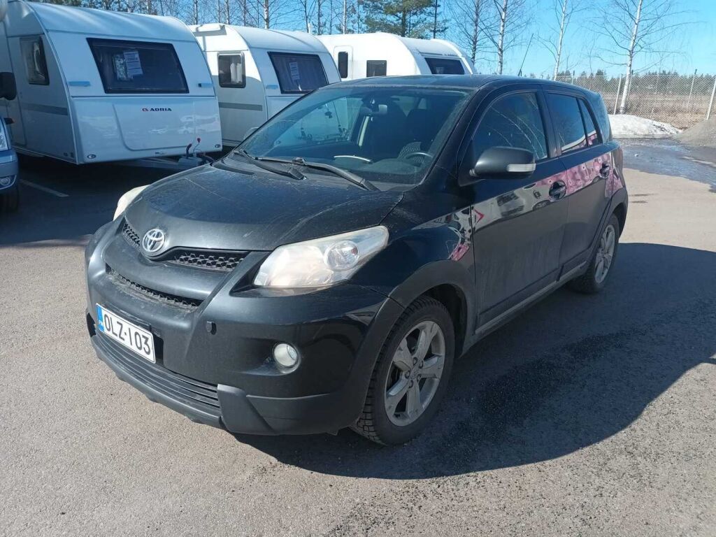 Toyota Urban Cruiser 2010 Musta