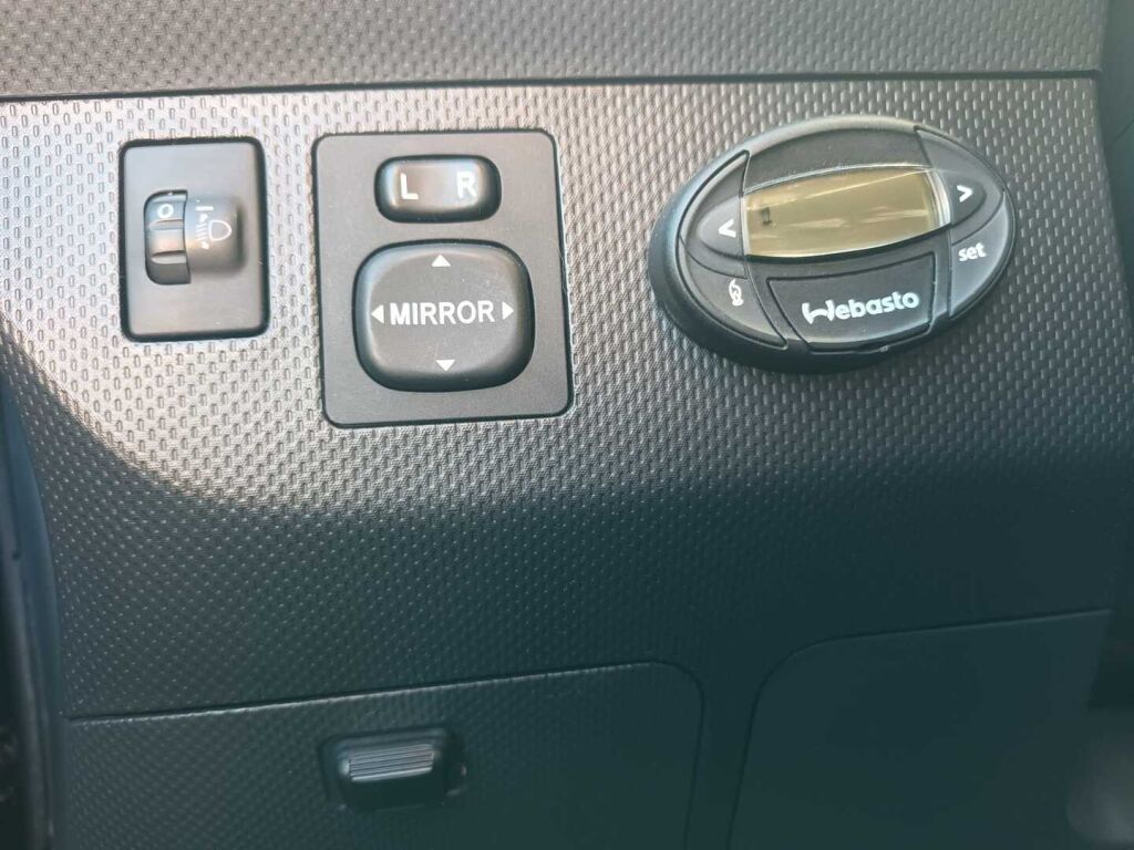 Toyota Urban Cruiser 2010 Musta