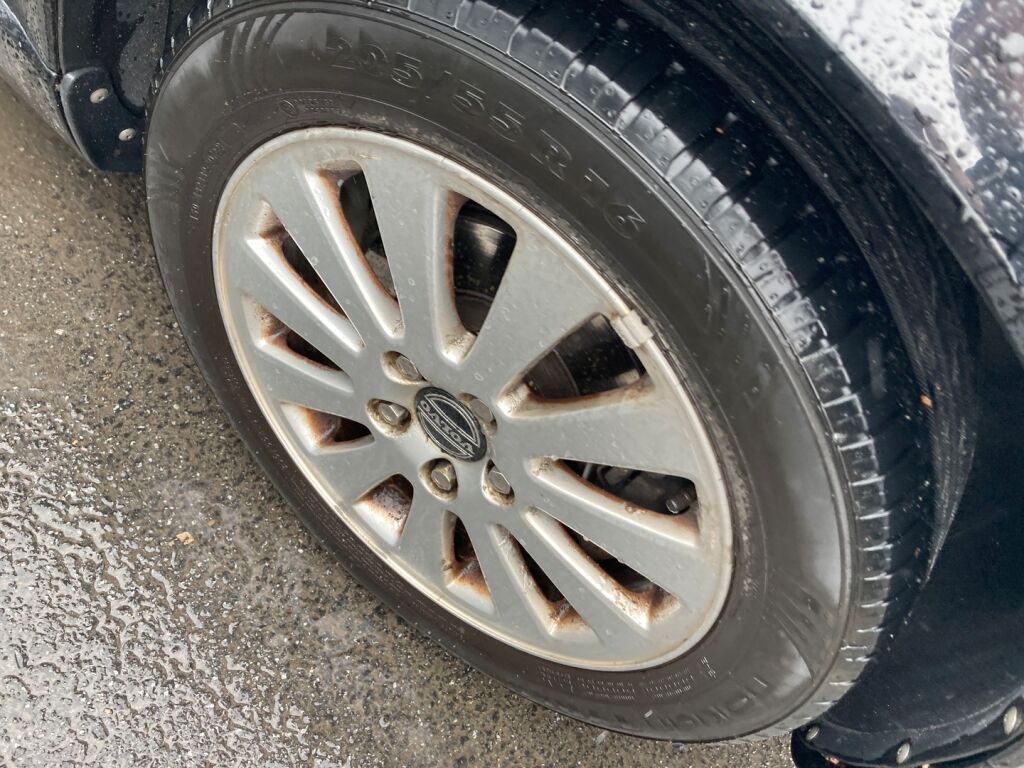 Volvo V50 2010 Musta