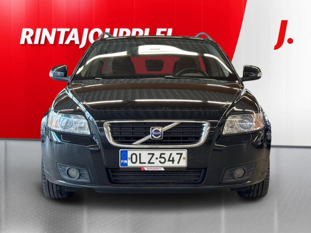 Volvo V50 2010 Musta