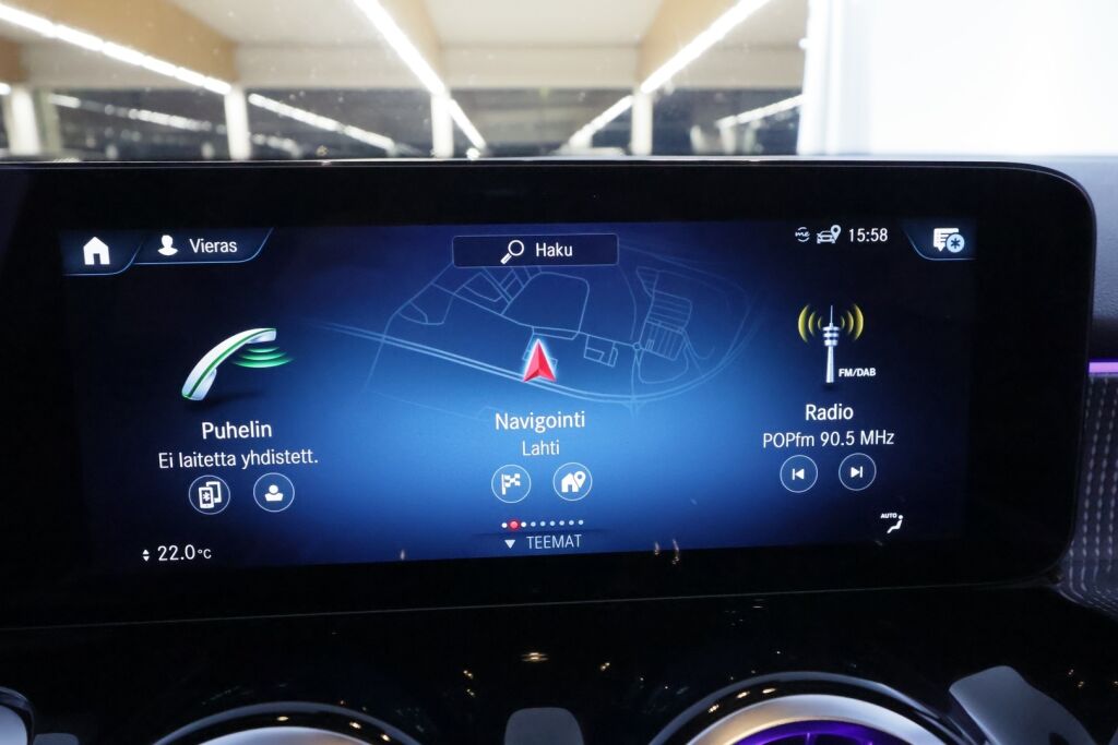 Mercedes-Benz EQB 2022 Musta