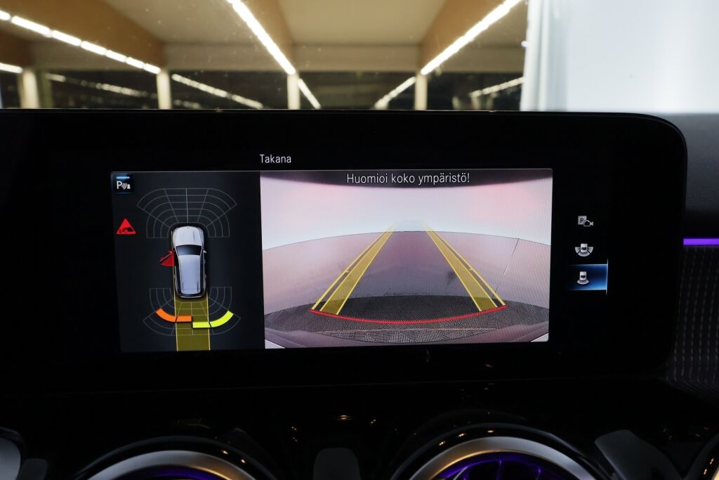 Mercedes-Benz EQB 2022 Musta