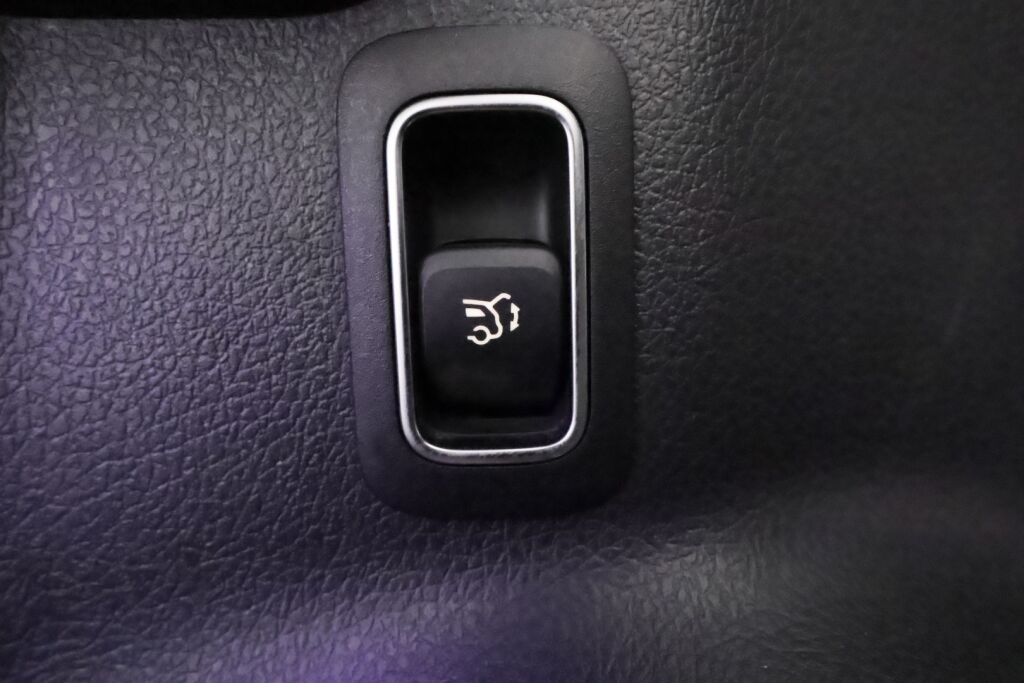 Mercedes-Benz EQB 2022 Musta