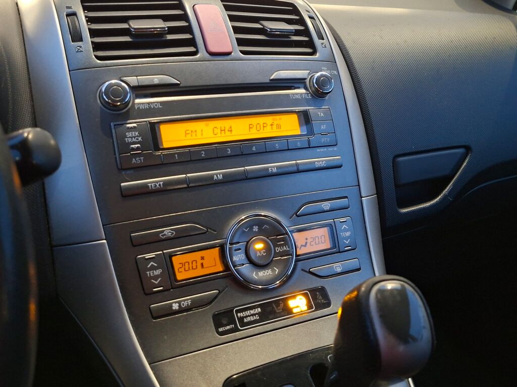 Toyota Auris 2007 Harmaa