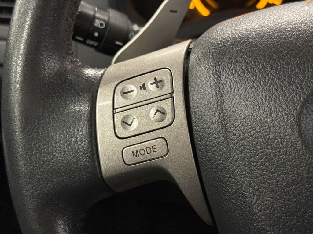 Toyota Auris 2007 Harmaa