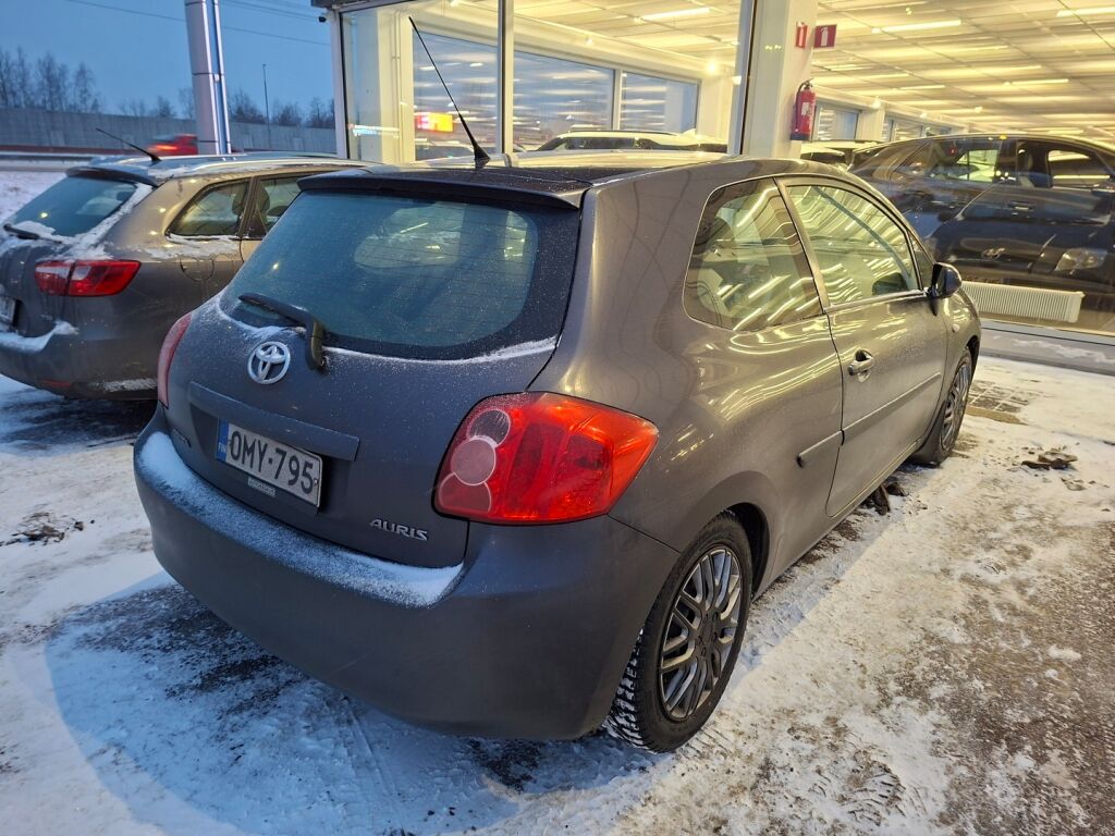 Toyota Auris 2007 Harmaa