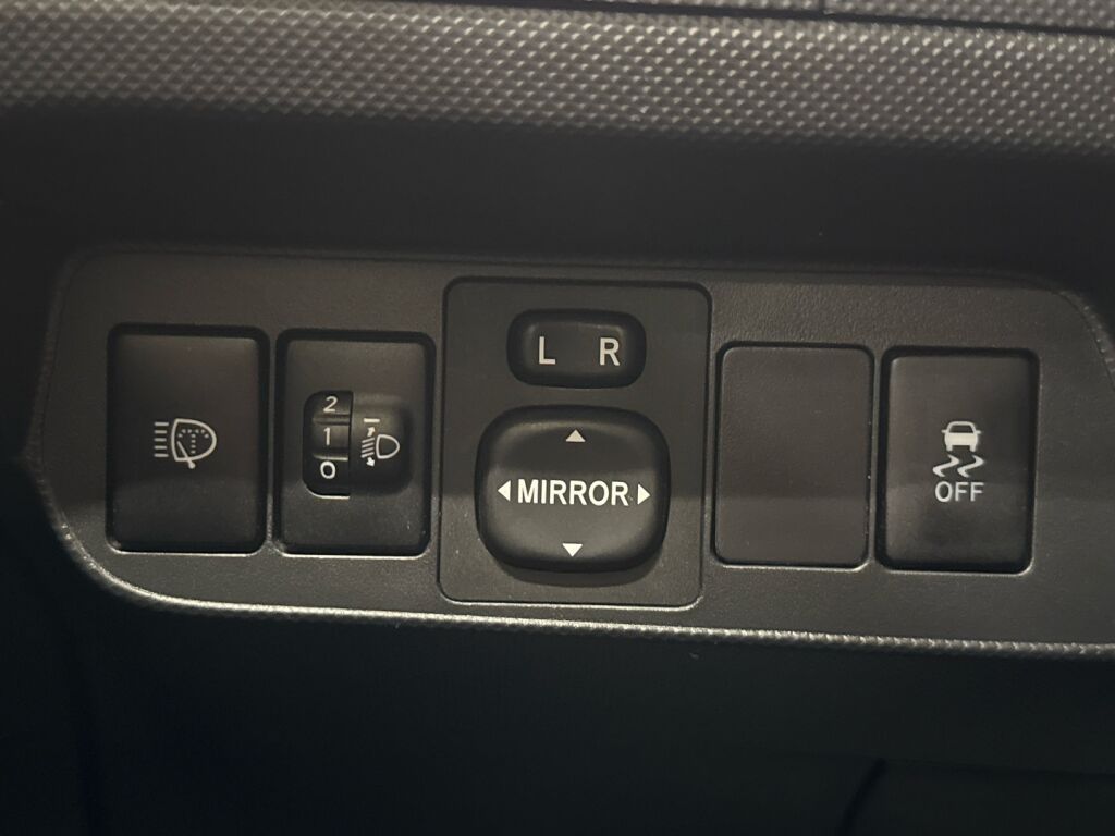 Toyota Auris 2007 Harmaa