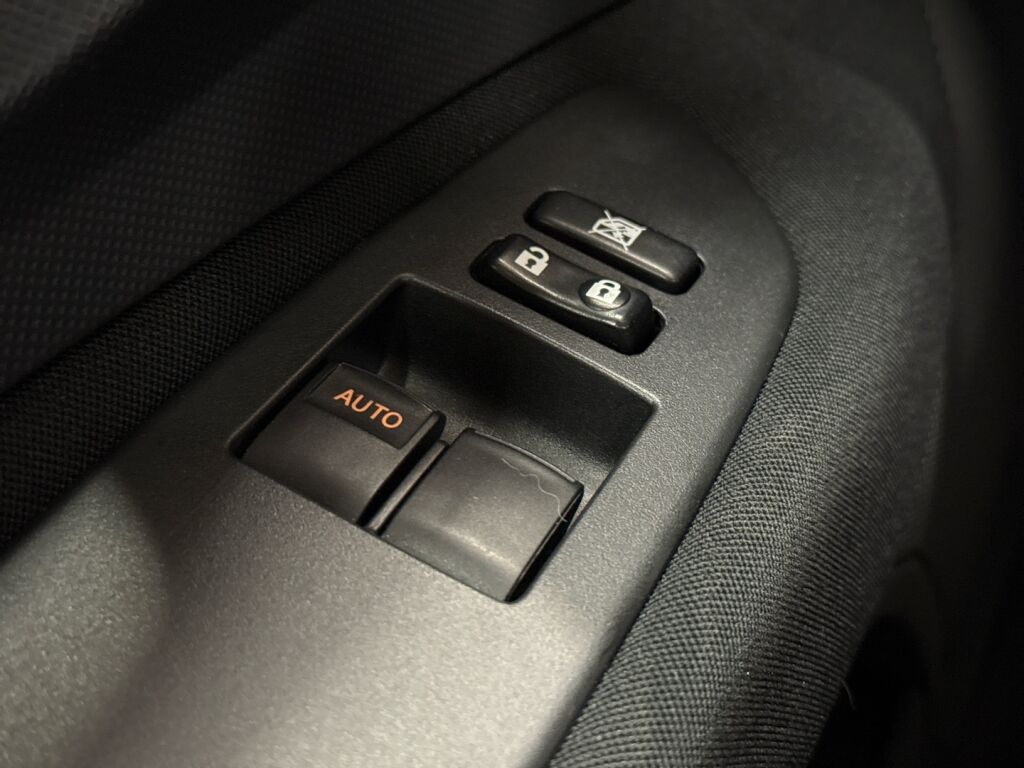 Toyota Auris 2007 Harmaa