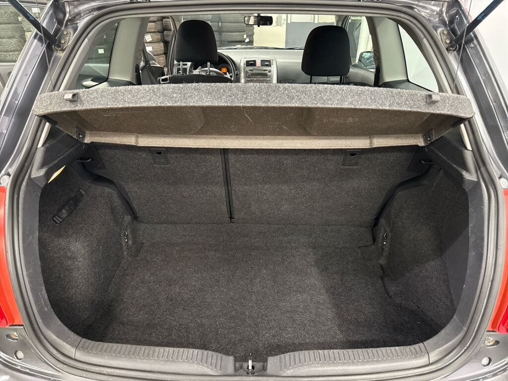 Toyota Auris 2007 Harmaa