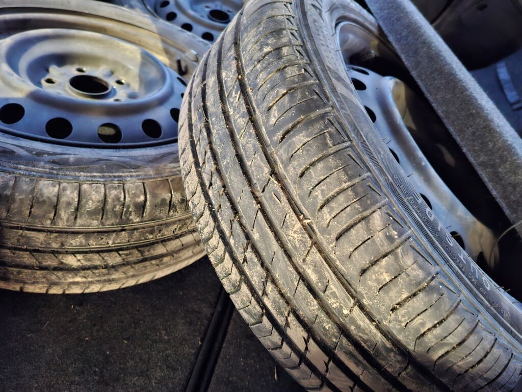 Toyota Auris 2007 Harmaa