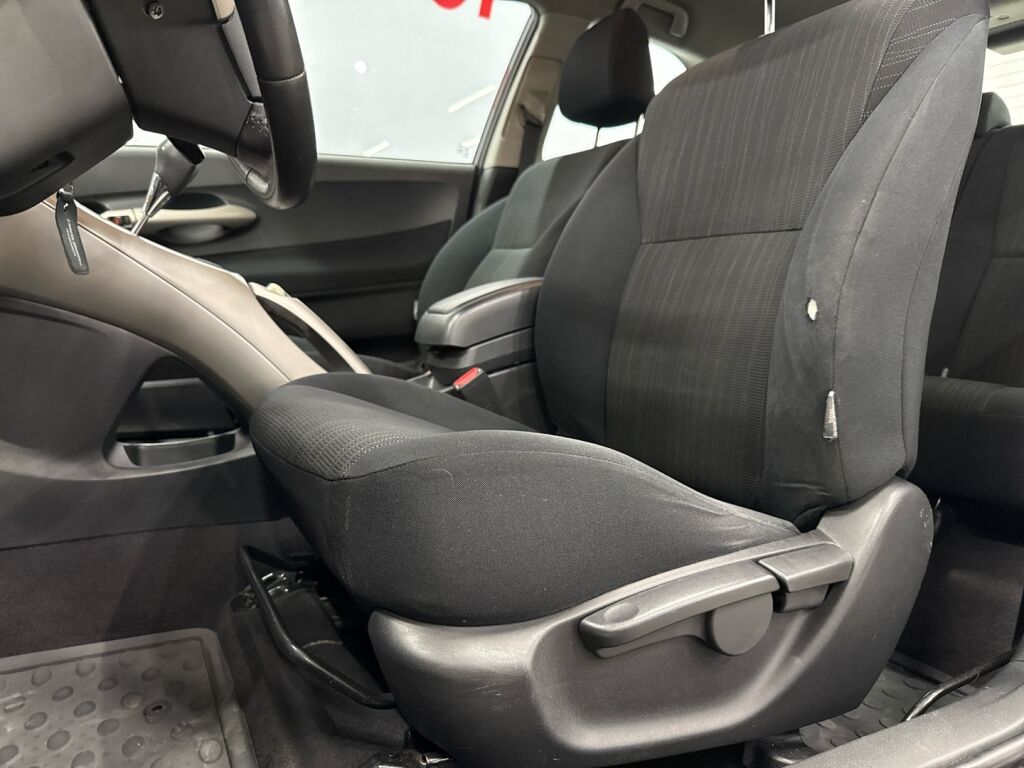 Toyota Auris 2007 Harmaa