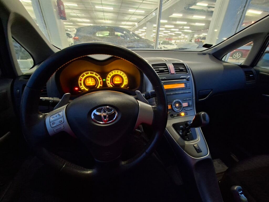 Toyota Auris 2007 Harmaa