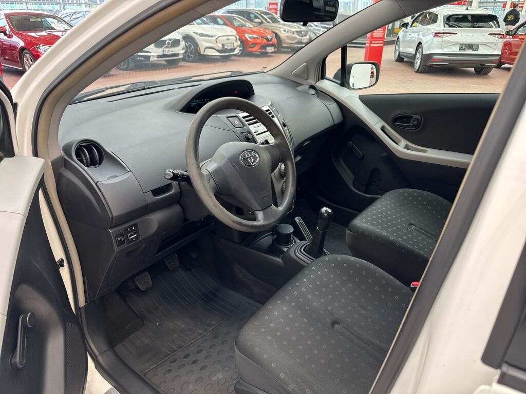 Toyota Yaris 2007 Valkoinen