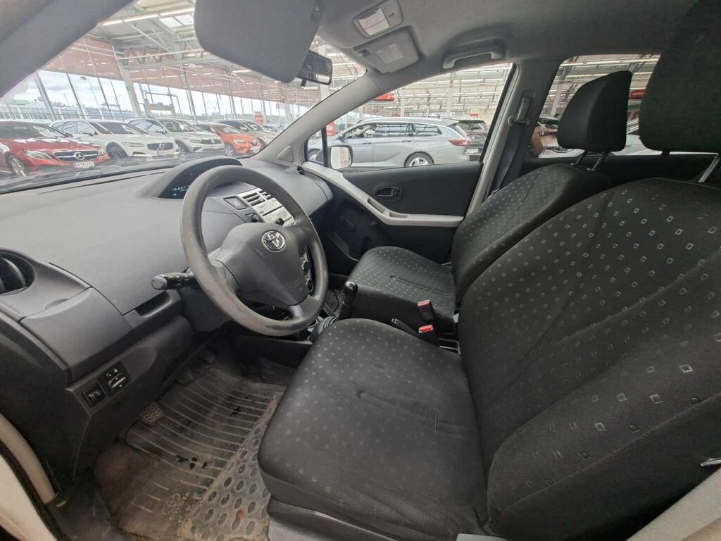 Toyota Yaris 2007 Valkoinen