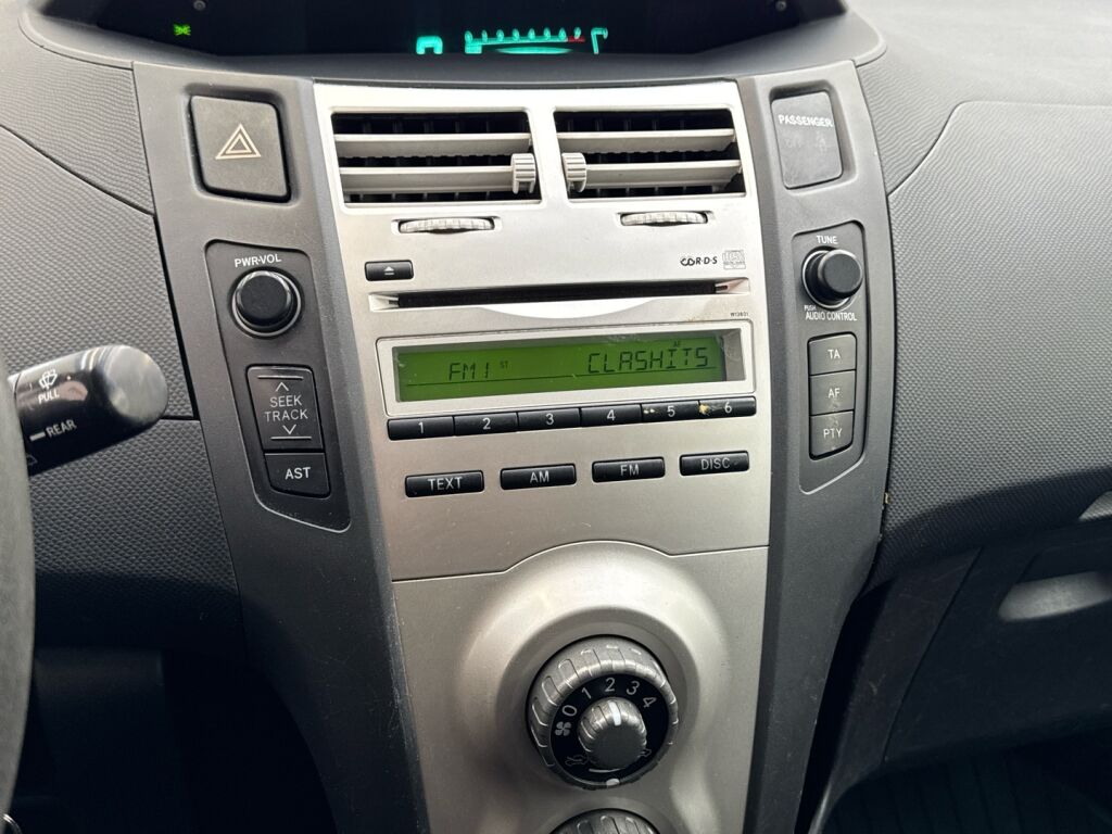 Toyota Yaris 2007 Valkoinen