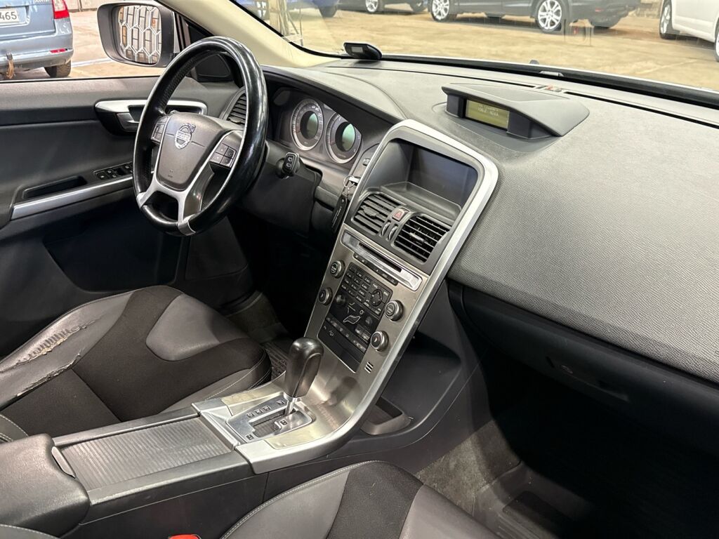 Volvo XC60 2009 Harmaa