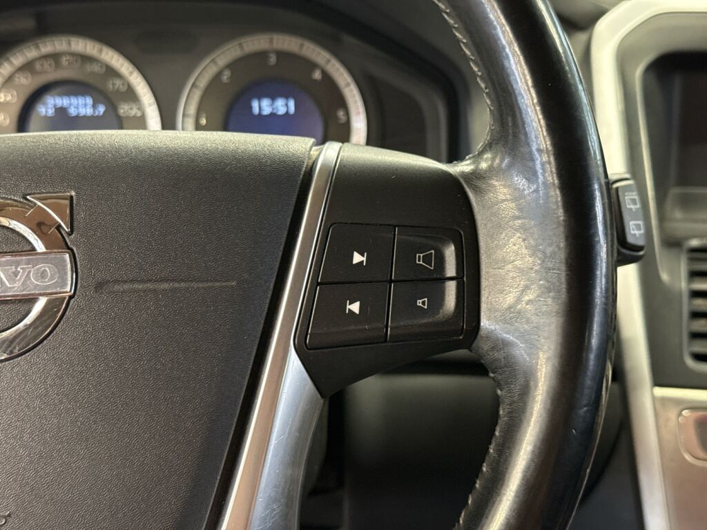 Volvo XC60 2009 Harmaa