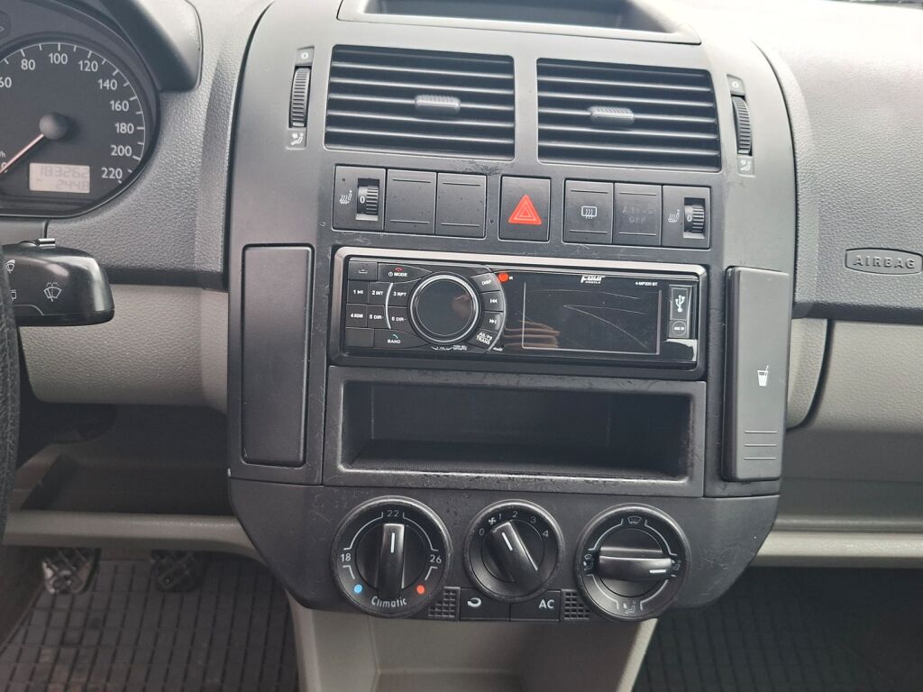 Volkswagen Polo 2003 Harmaa