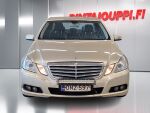 Mercedes-Benz E 2010 Ruskea (beige)