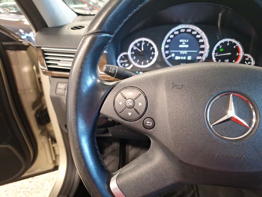 Mercedes-Benz E 2010 Ruskea (beige)