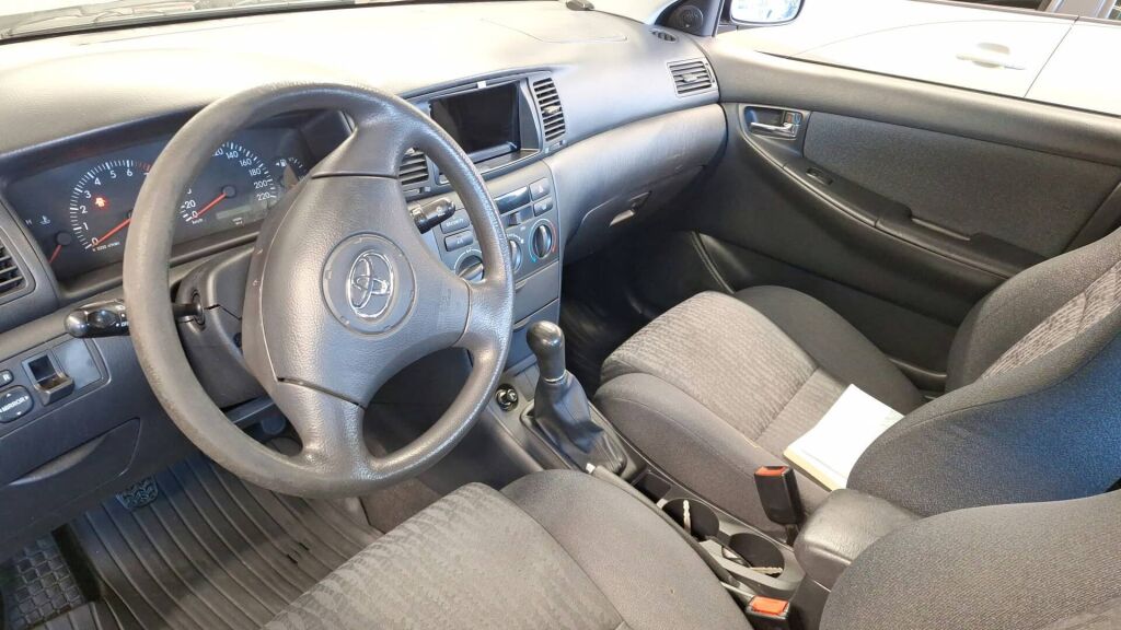Toyota Corolla 2004 Harmaa