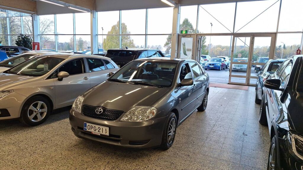 Toyota Corolla 2004 Harmaa