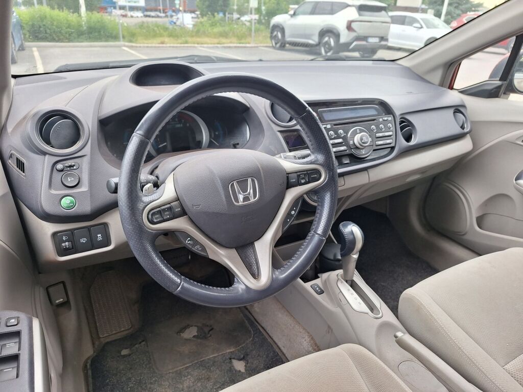 Honda Insight 2010 Punainen