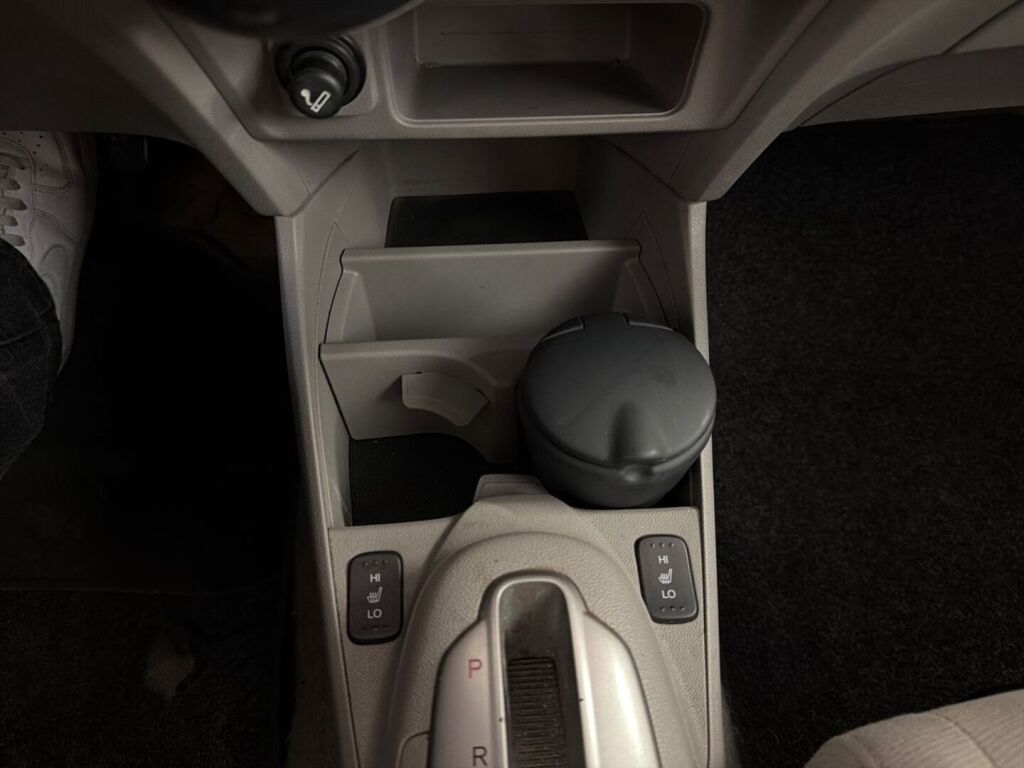 Honda Insight 2010 Punainen