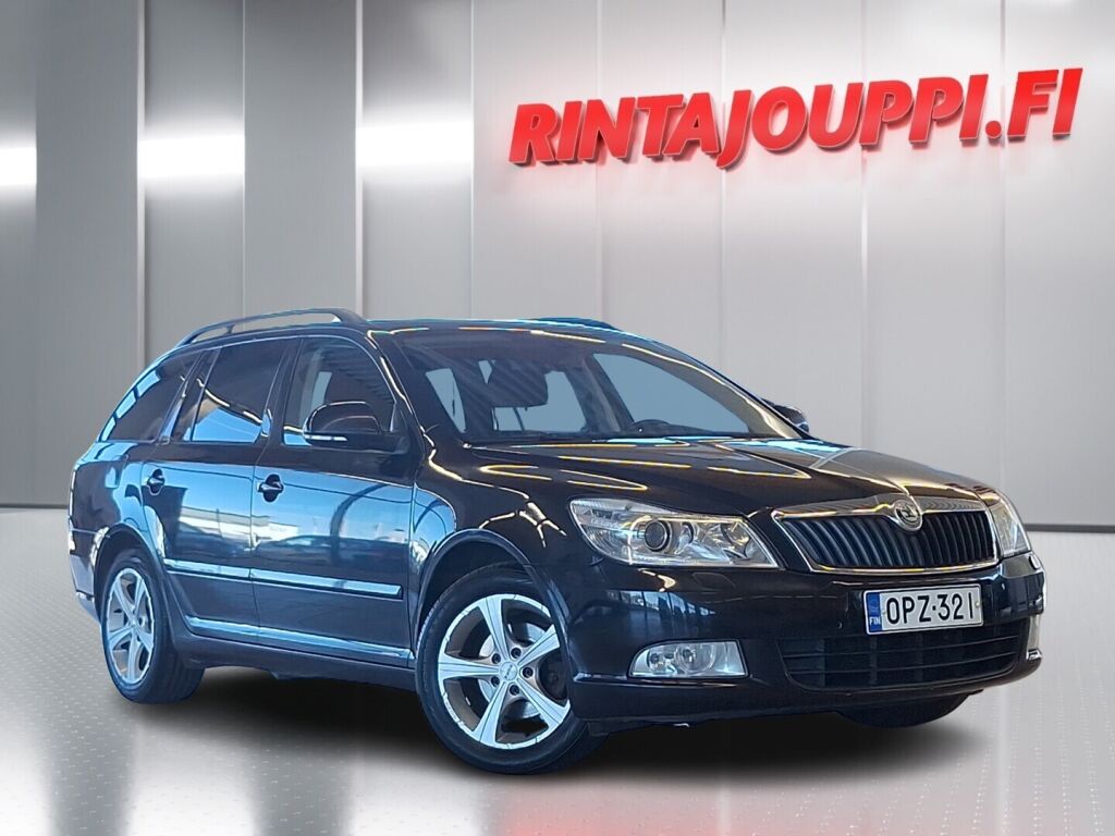 Skoda Octavia 2010 Musta