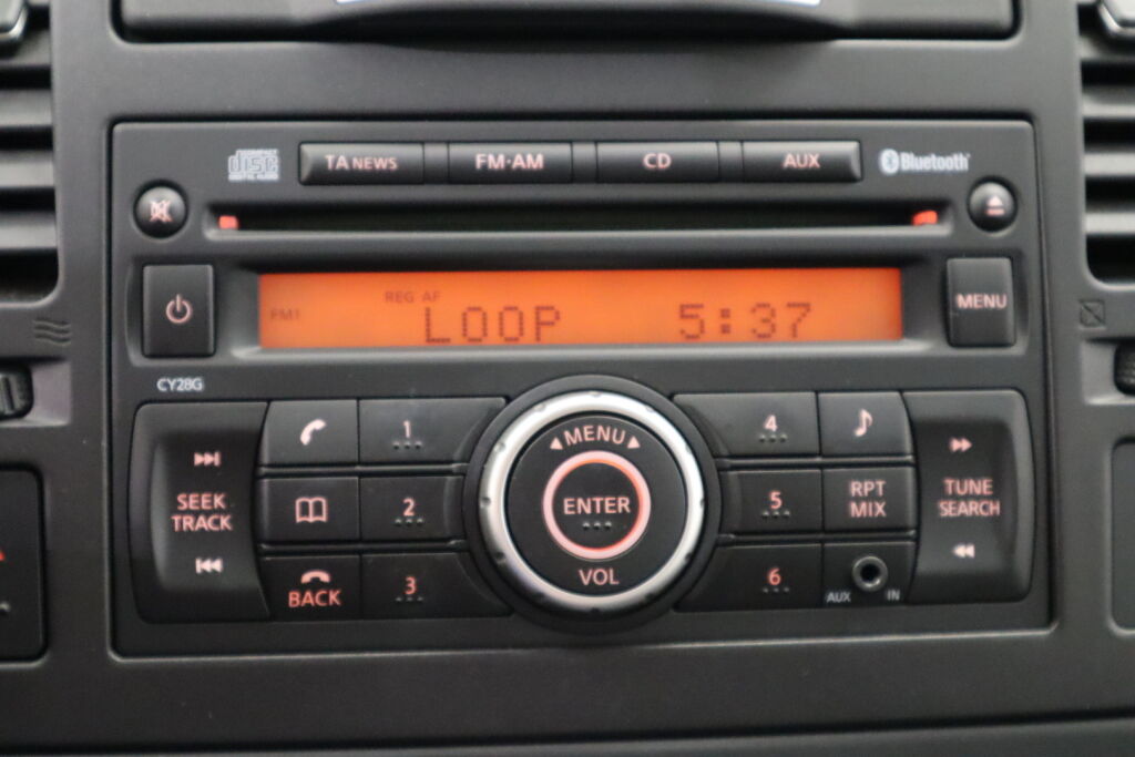 Nissan Tiida 2010 Hopea