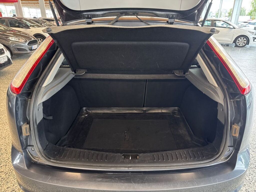 Ford Focus 2010 Harmaa