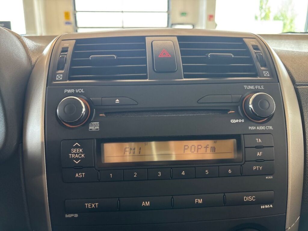 Toyota Corolla 2010 Hopea