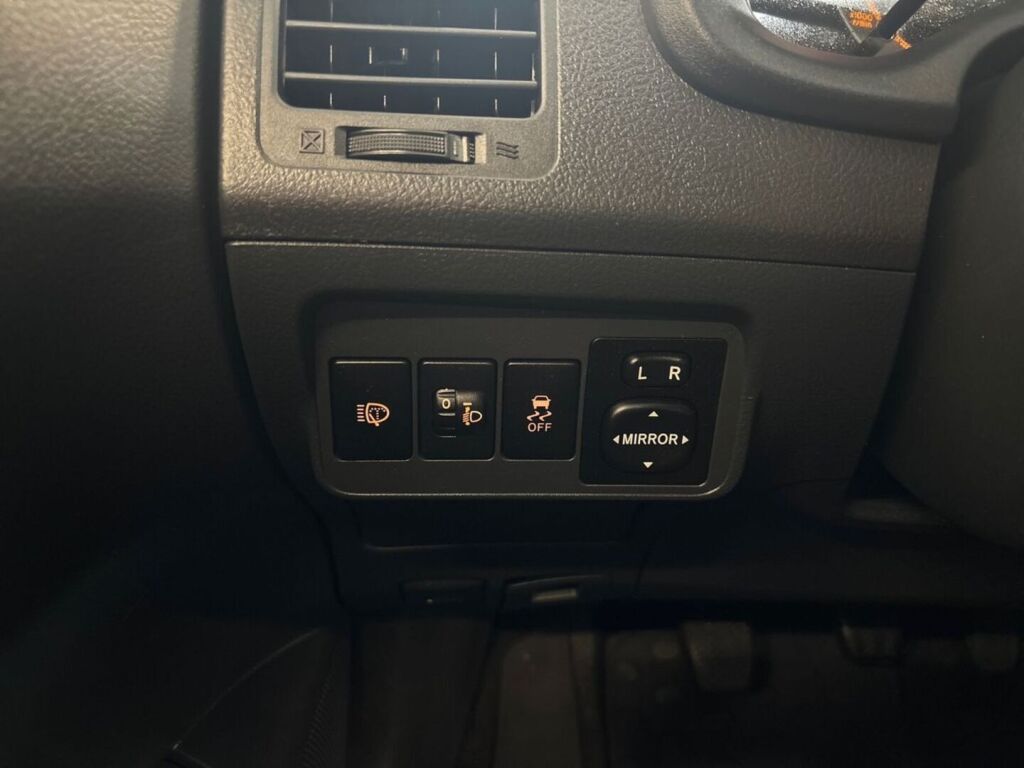 Toyota Corolla 2010 Hopea