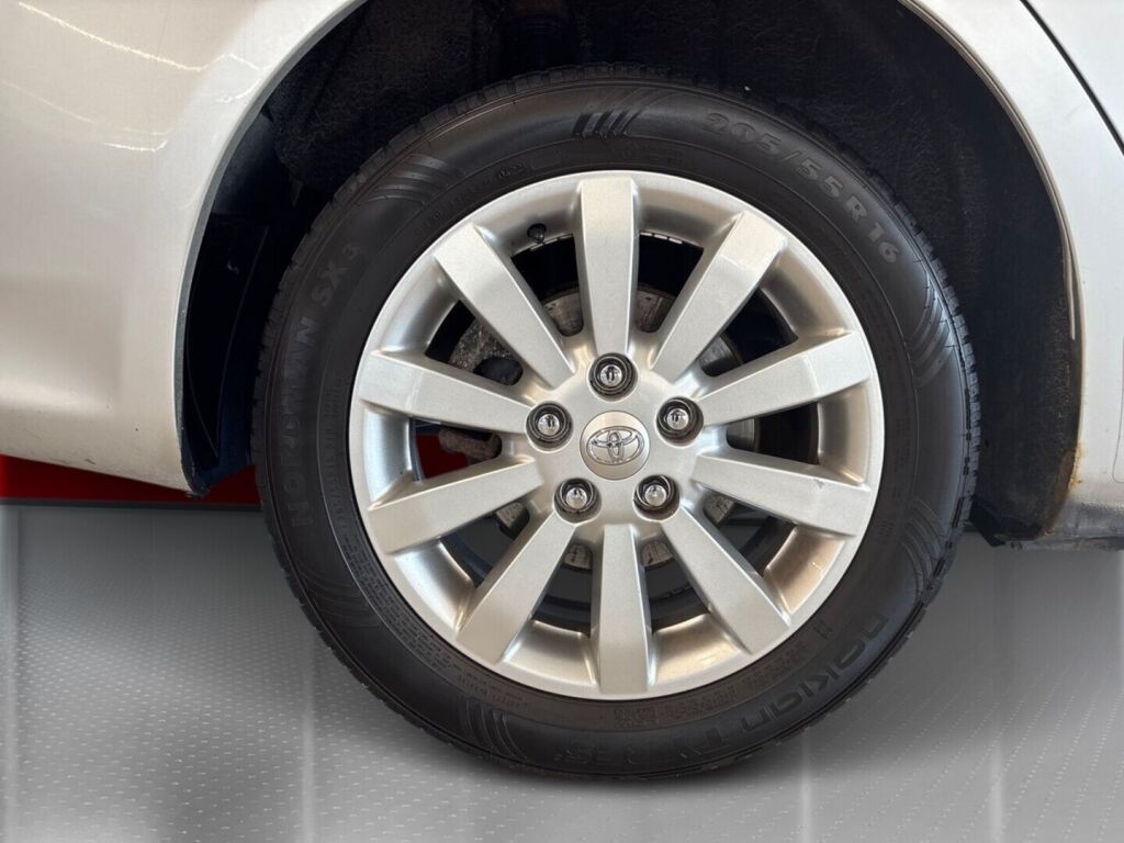 Toyota Corolla 2010 Hopea