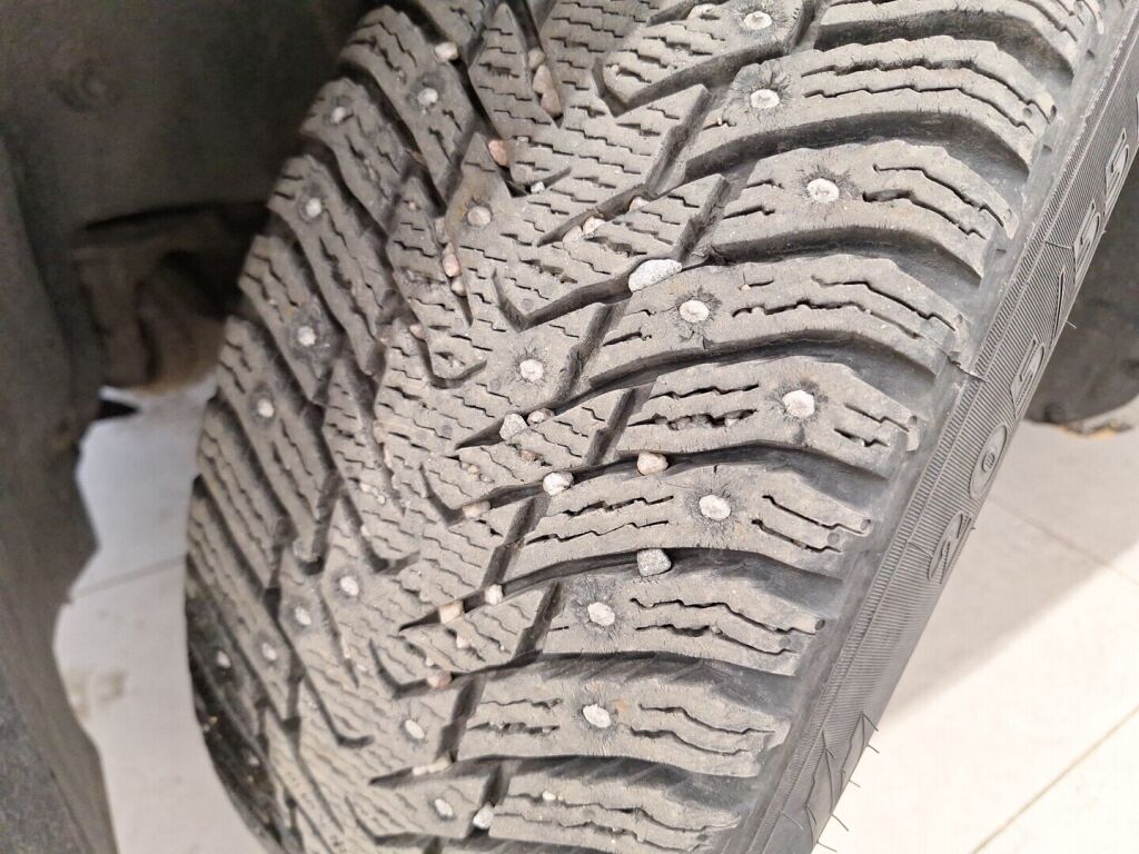 Mercedes-Benz C 2005 Harmaa