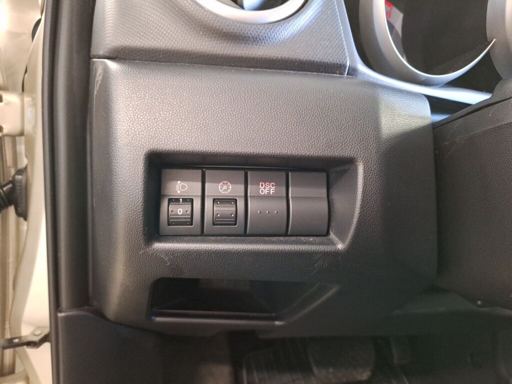 Mazda Mazda3 2007 Ruskea (beige)