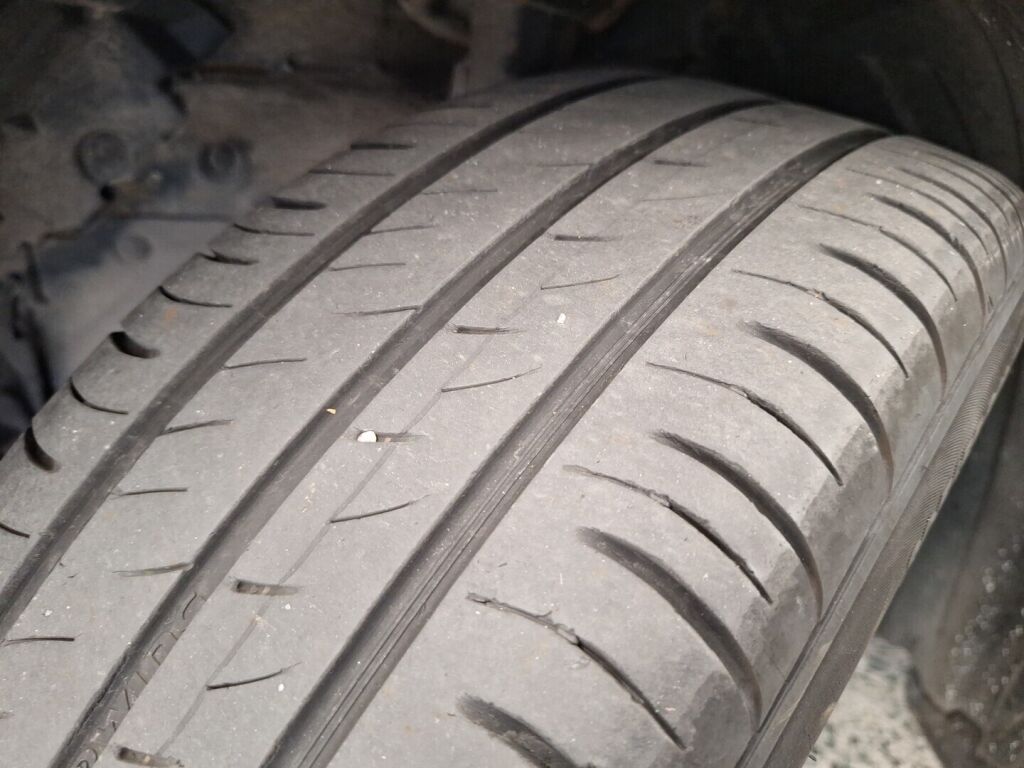 Mazda Mazda3 2007 Ruskea (beige)