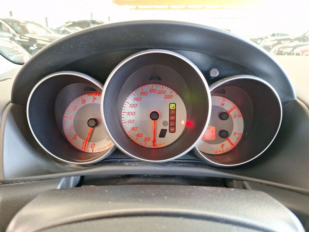 Mazda Mazda3 2007 Ruskea (beige)