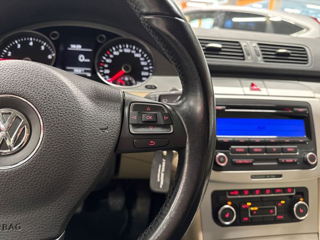 Volkswagen Passat CC 2010 Valkoinen