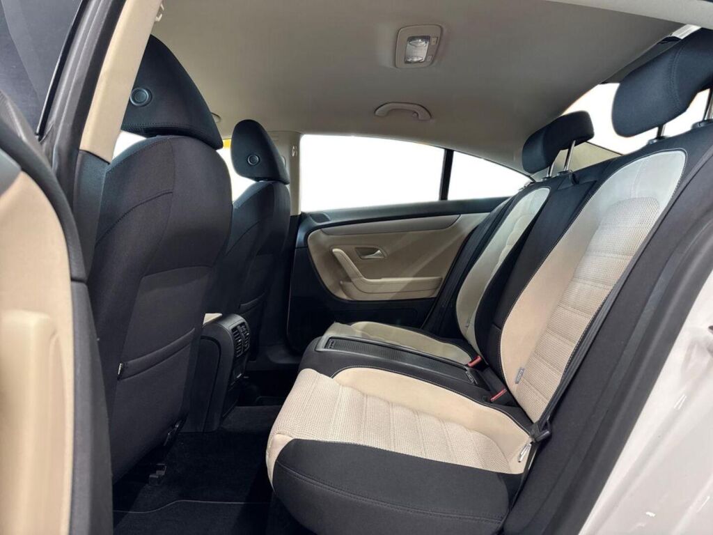 Volkswagen Passat CC 2010 Valkoinen