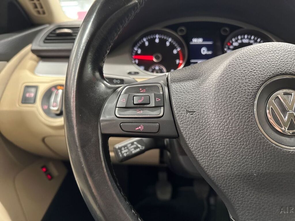 Volkswagen Passat CC 2010 Valkoinen