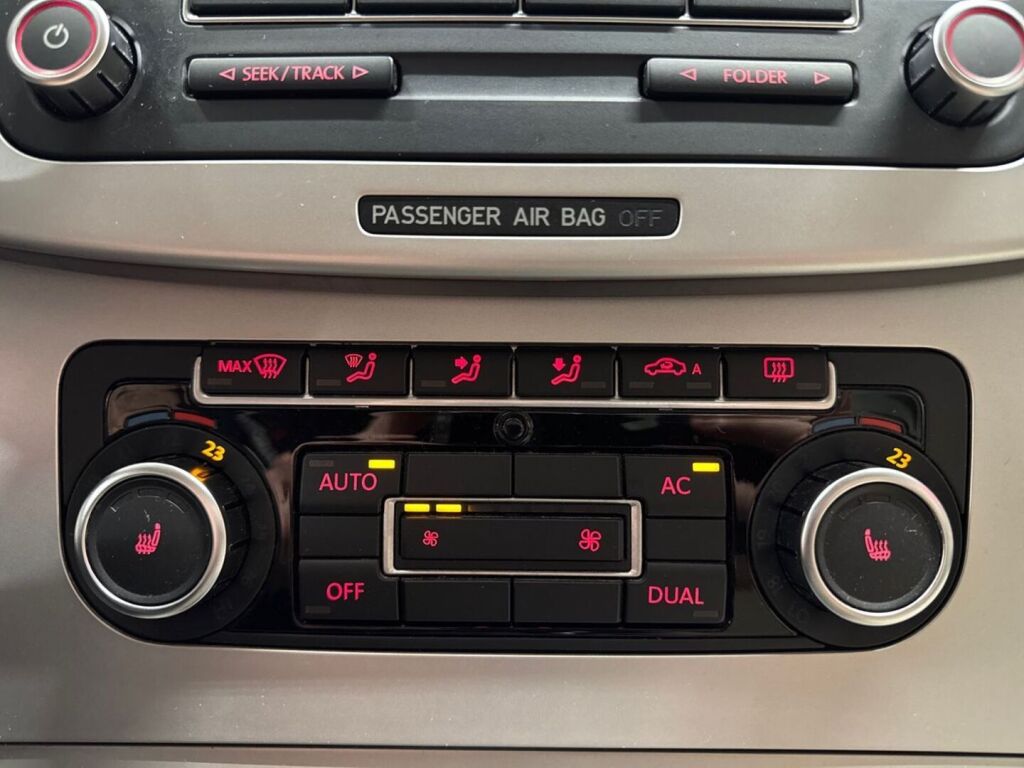 Volkswagen Passat CC 2010 Valkoinen