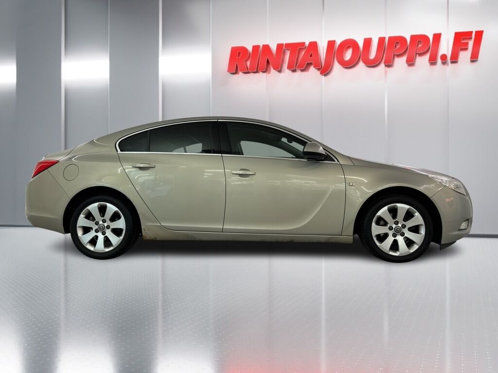 Opel Insignia 2010 Ruskea (beige)