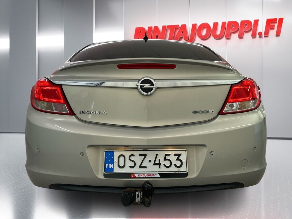 Opel Insignia 2010 Ruskea (beige)